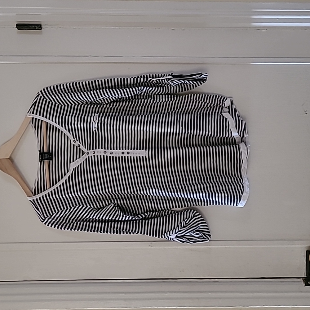 Torrid 3/4 sleeve striped shirt